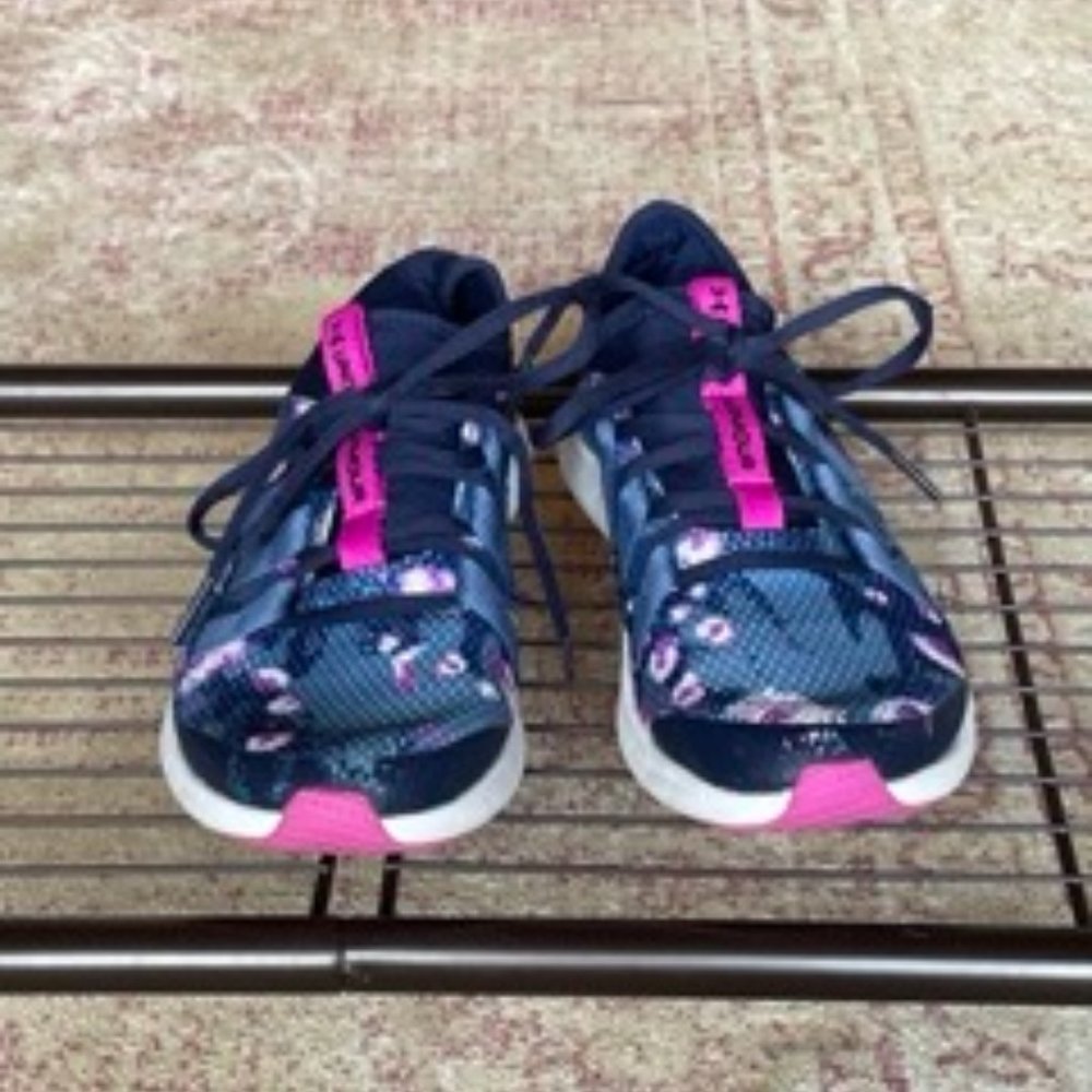 Girls 4Y Under Armour Sneakers